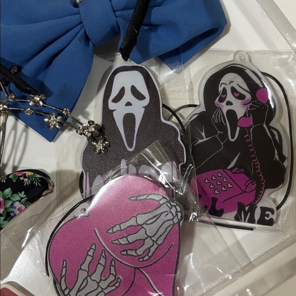 Accessories Bundle - Picture 3 of 8